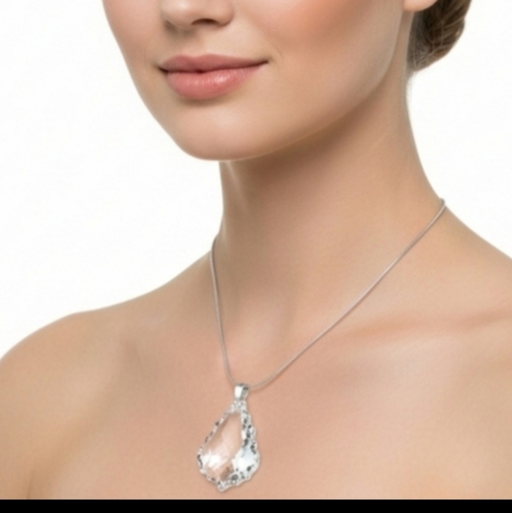 Victorian Style Clear Crystal Silver Tone Pendant Necklace